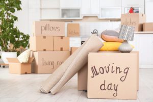 How to Pack Moving Boxes Efficiently - Life Storage Blog