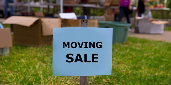 moving sale to sell items before moving homes